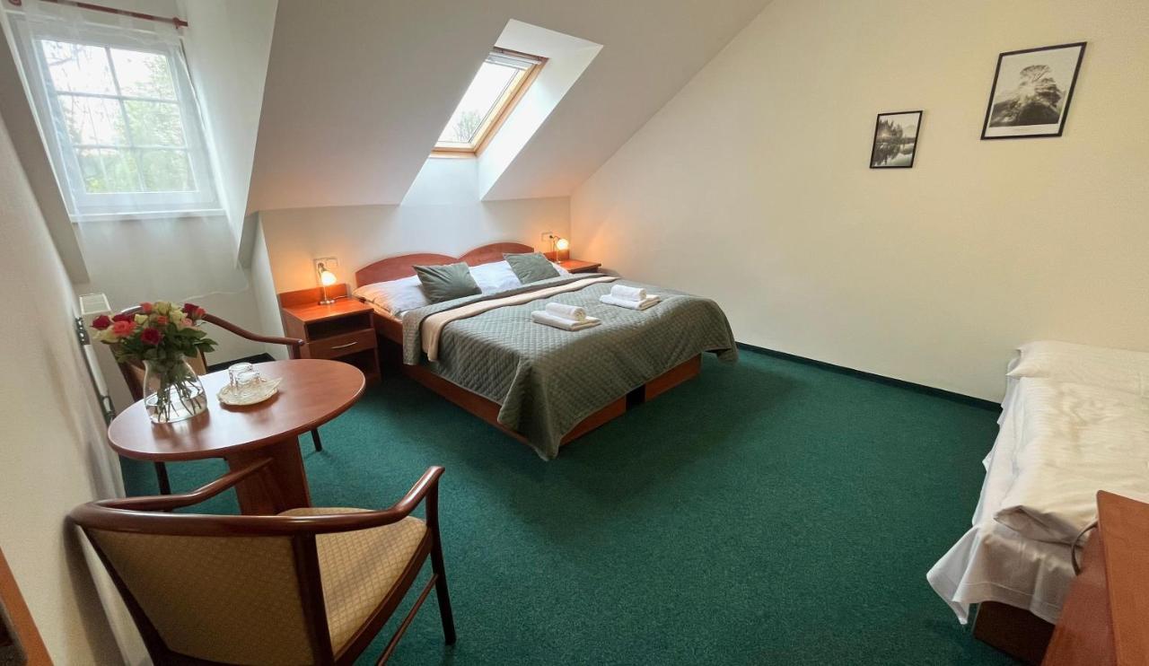 Hotel Karolina Karlowe Wary Zewnętrze zdjęcie