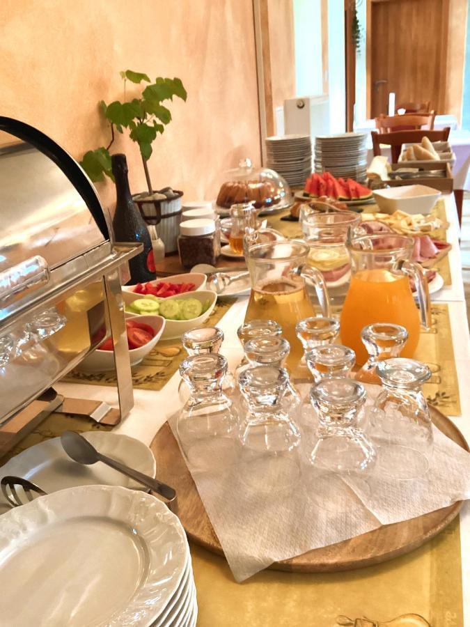 Hotel Karolina Karlowe Wary Zewnętrze zdjęcie