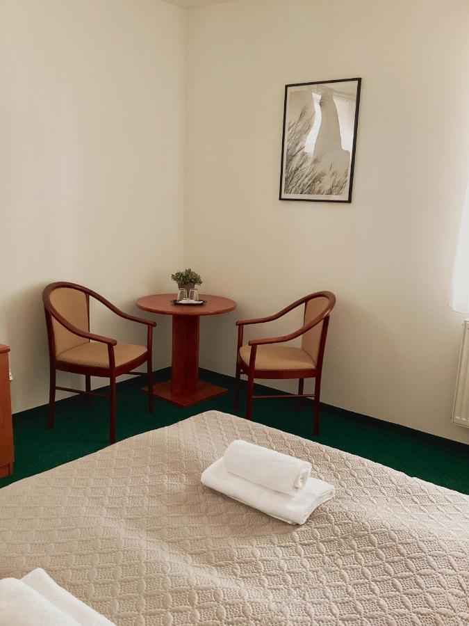 Hotel Karolina Karlowe Wary Zewnętrze zdjęcie