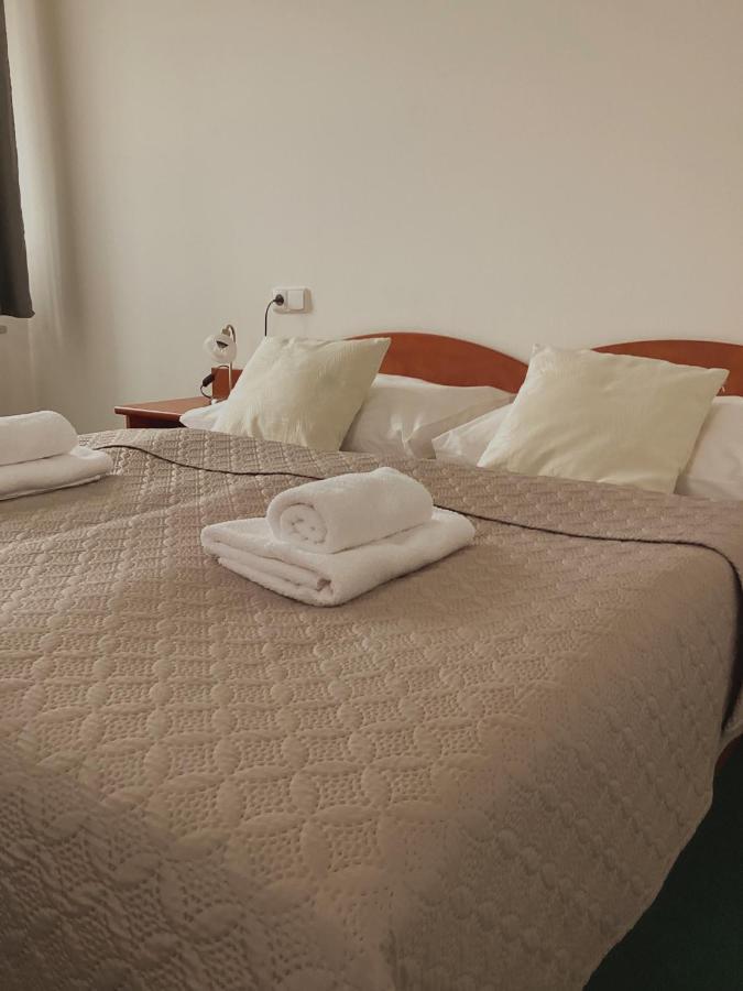 Hotel Karolina Karlowe Wary Zewnętrze zdjęcie