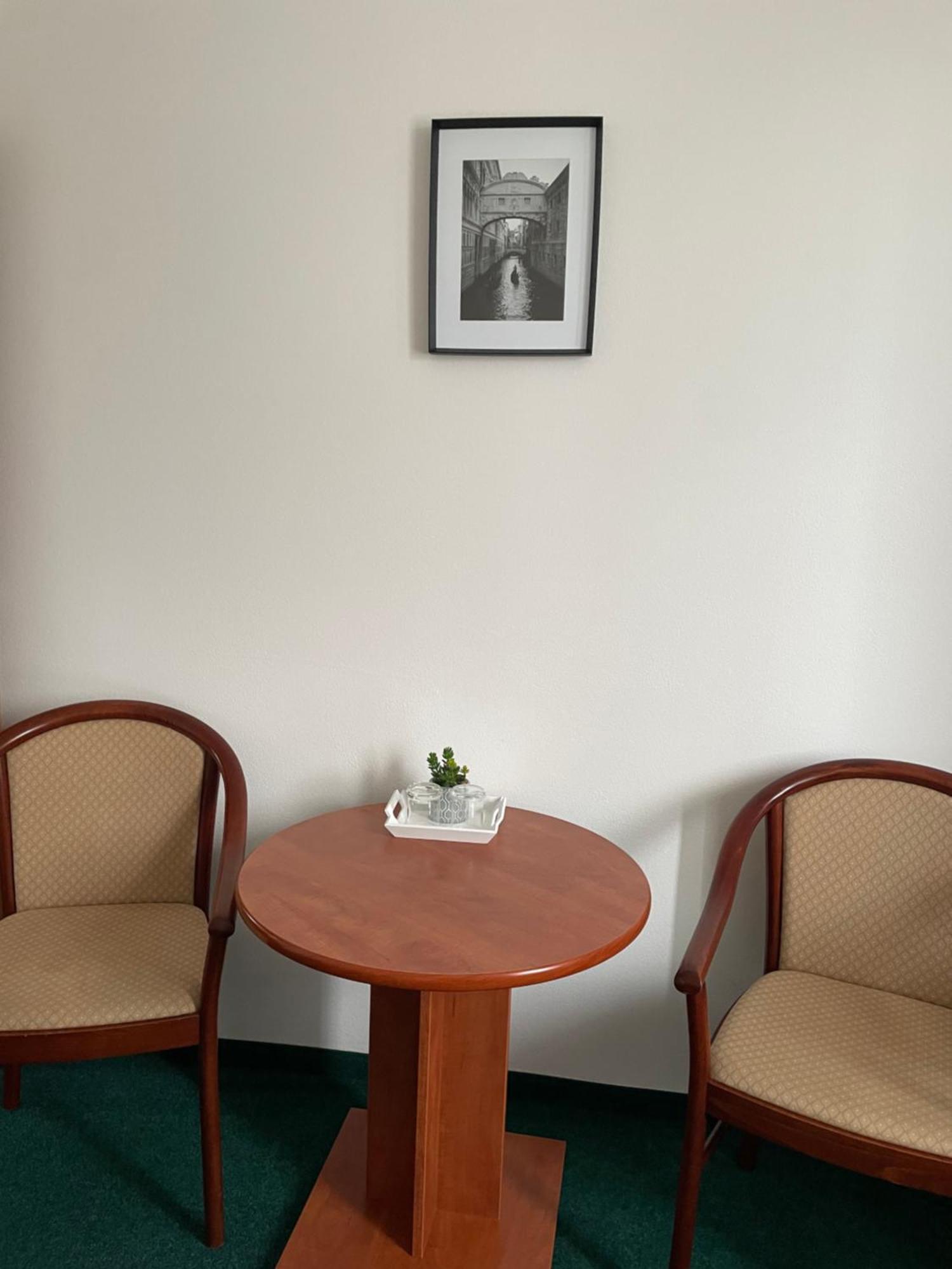 Hotel Karolina Karlowe Wary Zewnętrze zdjęcie