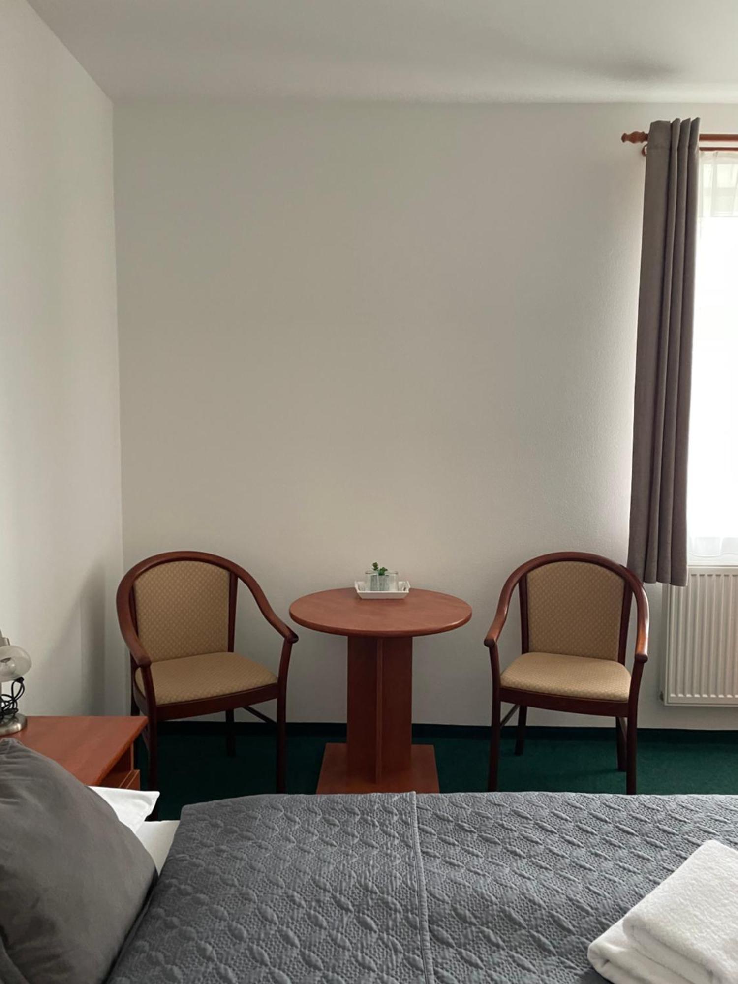 Hotel Karolina Karlowe Wary Zewnętrze zdjęcie