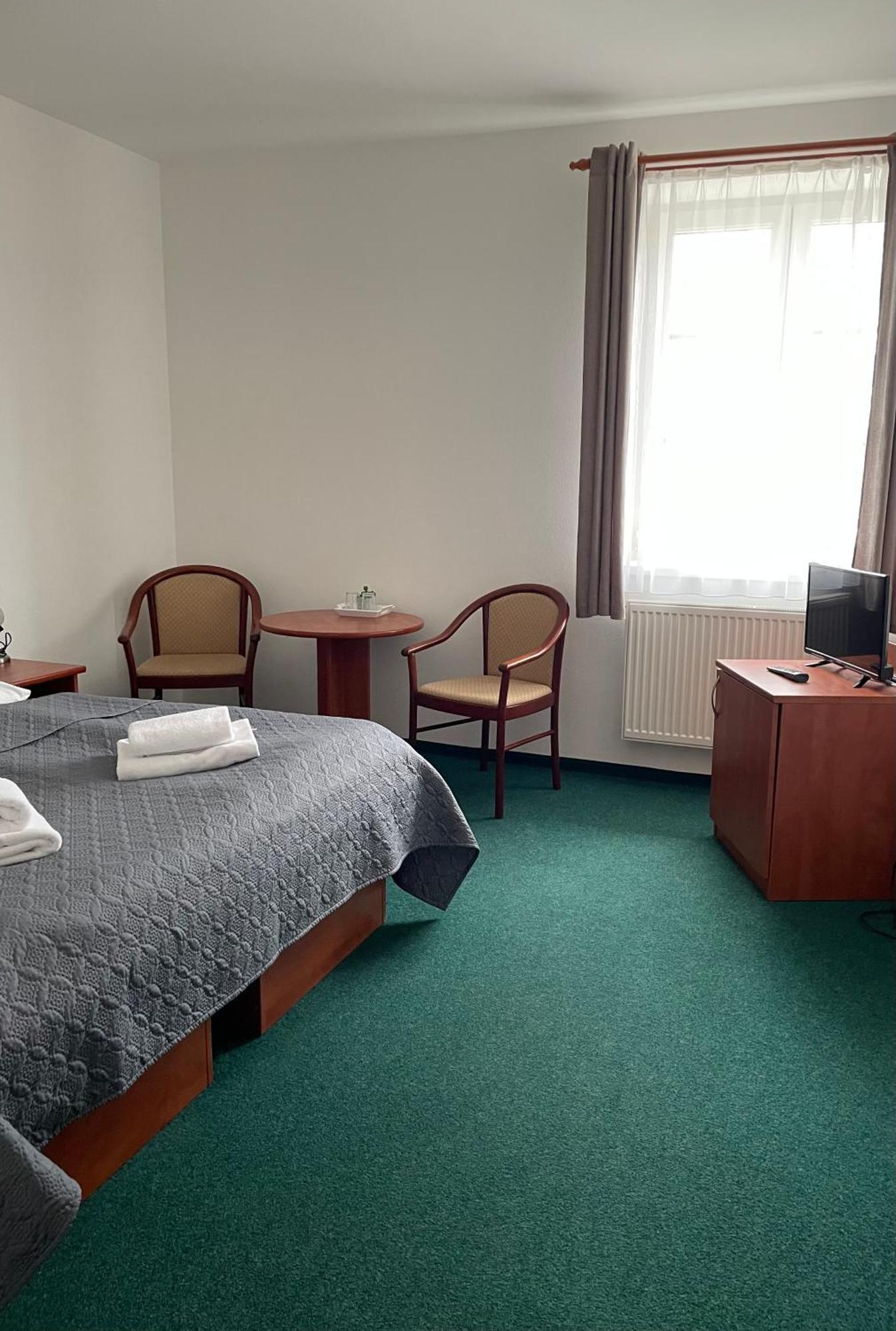 Hotel Karolina Karlowe Wary Zewnętrze zdjęcie