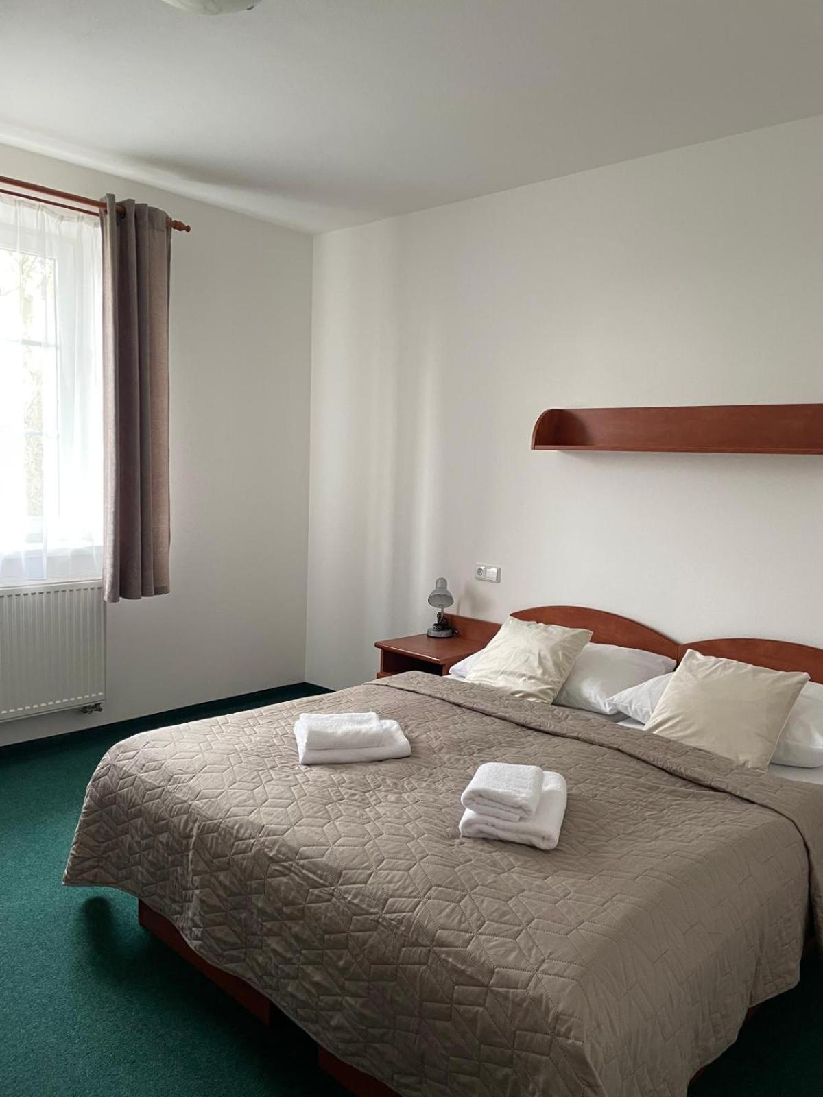 Hotel Karolina Karlowe Wary Zewnętrze zdjęcie